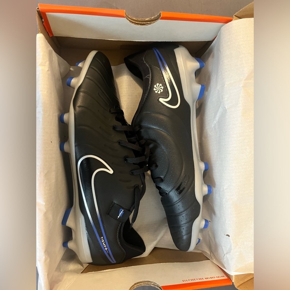 BRAND NEW Men’s 12–Ground Soccer Cleats NIKE TIEMPO LEGEND 10 ACADEMY MG - Picture 7 of 7
